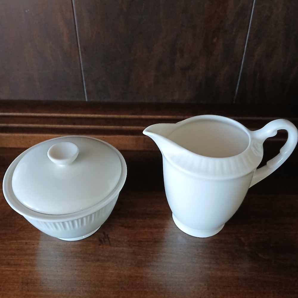 Shelledge by Syracuse China Creamer and Sugar Bowl Set Vintage